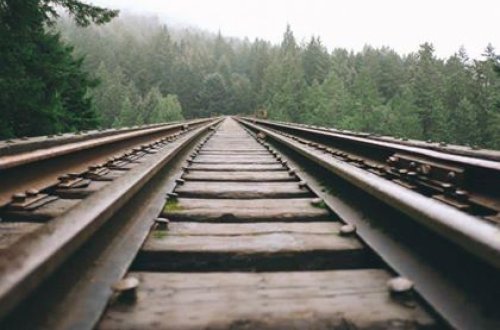 Qəhrəman ata özünü təhlükəyə ataraq qızını ölümdən xilas etdi – VİDEO