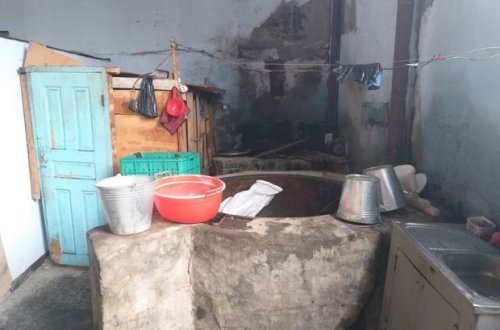 Antisanitar şəraitdə fəaliyyət göstərən qənd sexi aşkarlandı - FOTO