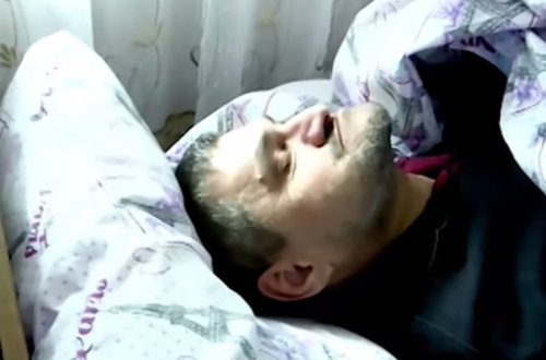 Yataq xəstəsi olan Ağakərimin yeni görüntüləri VİDEO