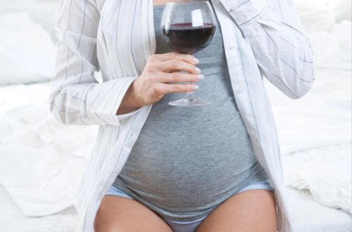 Hamiləykən spirtli içki qəbul edənlərin uşaqları aşağı intellektli olur - Araşdırma