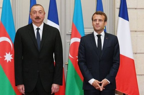 İlham Əliyev Fransa prezidenti ilə Qarabağ münaqişəsini müzakirə etdi