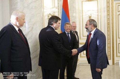 СМИ: Сопредседатели МГ ОБСЕ обеспокоены позицией Пашиняна по Карабаху