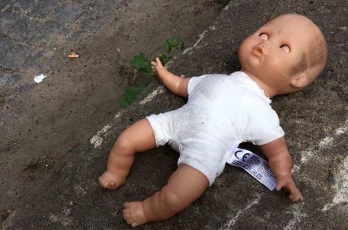 Nənənin nəvələrini və özünü öldürməsinin təfərrüatı: Səliqəli geyindirilmiş uşaqların meyitlərini...