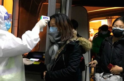 Çindən 4 azərbaycanlı tələbə Bakıya gətirildi - Nəzarətə götürüldülər - VİDEO