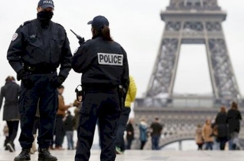 Fransa polisi küçədə gecələyən 21 azərbaycanlını saxladı