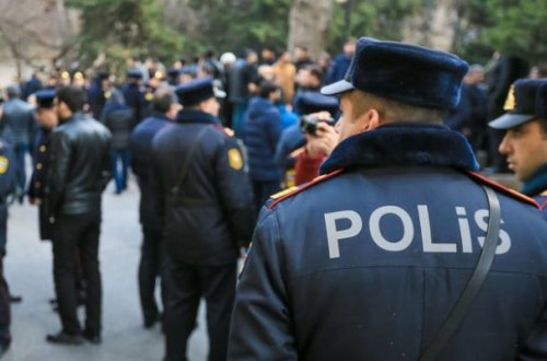 Bakıda maşın xidmət aparan polisi vurub öldürdü