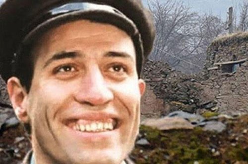 Zəlzələdə dağılan ev Kamal Sunalın deyilmiş