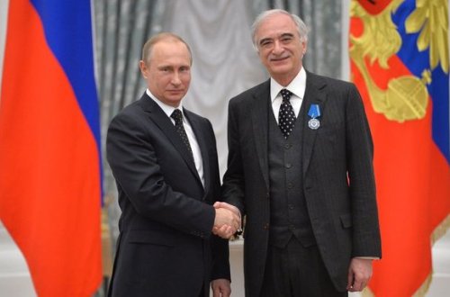 Владимир Путин поздравил Полада Бюльбюльоглу