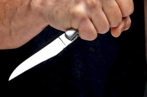 Azərbaycanda oğul atasını bıçaqladı