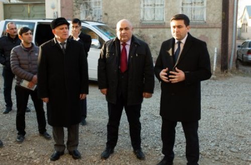 Gəncə şəhəri Əbül-Üla Gəncəvi küçəsində seçicilərlə görüş