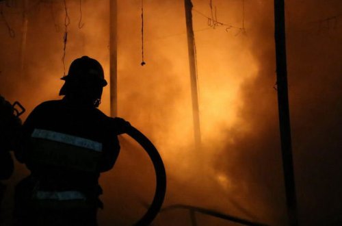 Qubada başlayan güclü yanğın evlərə keçə bilər - İki helikopter cəlb edildi