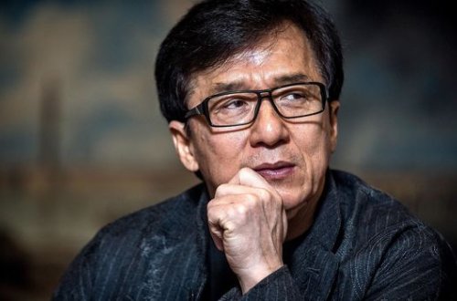 Ceki Çan koronavirusa qarşı peyvənd ixtira edəcək adama bir milyon vəd etdi