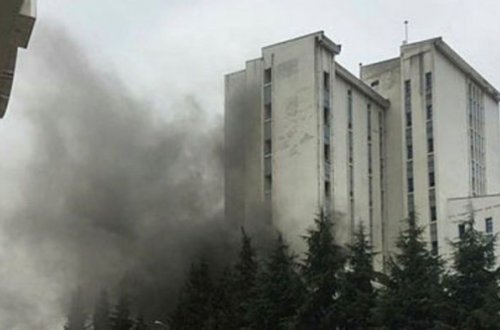 Dövlət xəstəxanası yanır - Hadisə yerindən VİDEO