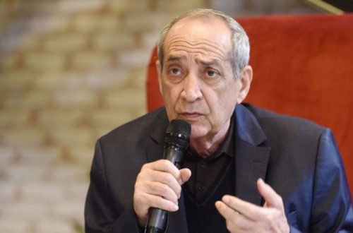 “Həmin deputatları qovurlar, fitə basırlar, amma iradələri yoxdur ki, düşünsünlər” - Xalq artisti