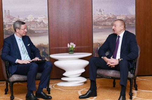 Ильхам Алиев встретился в Мюнхене с главой рабочей группы Восточной бизнес-ассоциации Германии - ФОТО