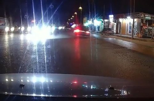 В Баку выходка автохулигана попала на камеру - ВИДЕО