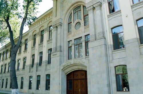 В инфекционное отделение бакинской больницы помещены два азербайджанца из Уханя, охваченного COVID-19