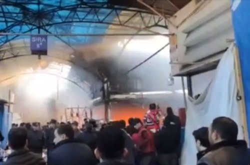 Bakıdakı dəhşətli yanğında 60 mağaza yandı: Zəhərlənənlər var - FOTO/VİDEO