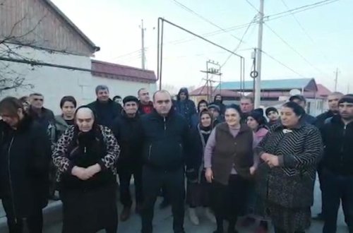 Şəmkirlilər yeni seçki tələb edir: “Biz Sahibə Qafarovaya səs verməmişik” - VİDEO