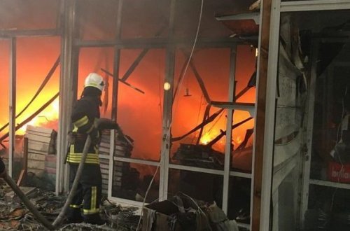 Представитель МЧС рассказал о пожаре в торговом центре 