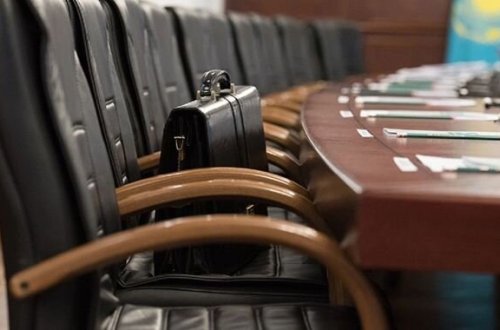 Bu nazirliklərdə çalışan doqquz vəzifəli şəxs işdən çıxarıldı - RƏSMİ