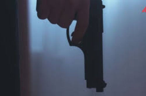 Azərbaycanda dəhşət - sevgilisi ilə mübahisə edən kişi özünü öldürdü - VİDEO