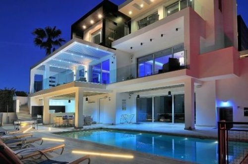 Bakıda villada qanlı hadisə - Cinayət işi açıldı