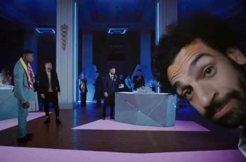 Məhəmməd Salah Messinin içkisini oğurladı – VİDEO