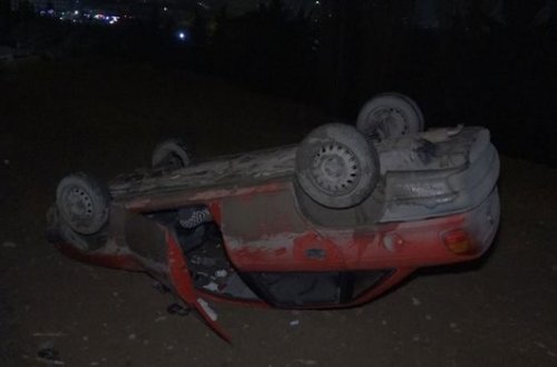 В Баку один автомобиль сбил пешехода, а другой его переехал – ВИДЕО