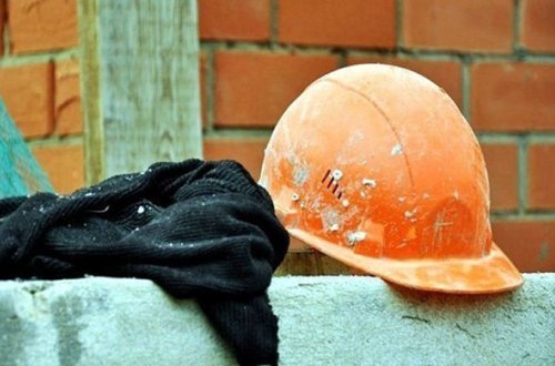 На заводе в Мингячевире произошел несчастный случай