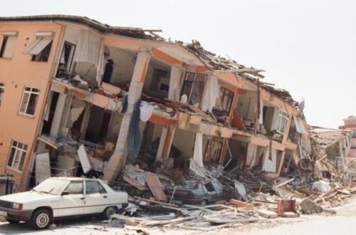 SON DƏQİQƏ: İranda DƏHŞƏTLİ ZƏLZƏLƏ baş verdi