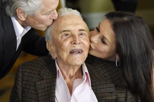 Кирк Дуглас оставил своих детей без наследства