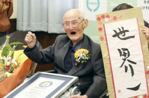 Dünyanın ən yaşlı kişisi vəfat etdi - FOTO