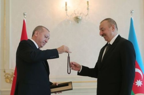 Ərdoğandan İlham Əliyevə özəl hədiyyə - VİDEO