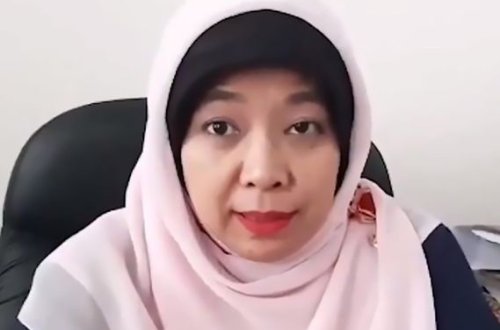 İndoneziyalı məmur: Kişilərlə bir hovuzda üzən qadın hamilə qala bilər