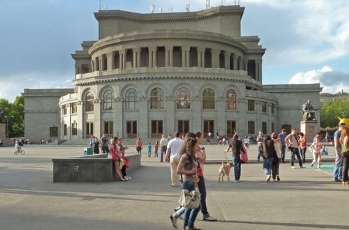 Azərbaycanlılar Ermənistana gizli getdi -Yayılan video ölkəni ayağa qaldırdı