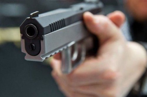 Goranboyda silahlı insident törədən polis əməkdaşı hakim qarşısına çıxarılır