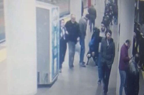 Metroda DƏHŞƏTLİ anlar - Polisi öz silahı ilə güllələdi / FOTOLAR