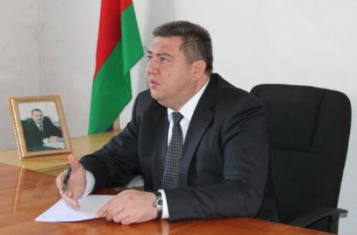 Əmisi qızını zorlayan şəxs icra başçısı Rövşən Bağırov tərəfindən necə Bələdiyyə sədri 