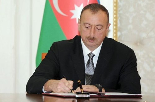 Prezidentdən valideyn himayəsindən məhrum olmuş uşaqların övladlığa götürülməsi ilə bağlı FƏRMAN