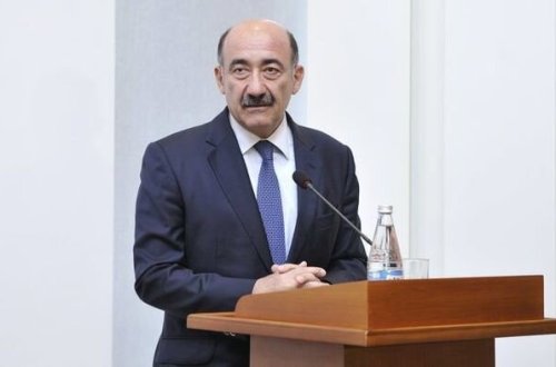 Azərbaycanda daha bir nazir koronavirusdan danışdı