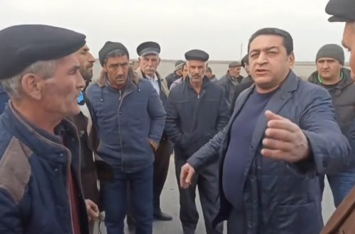 Son Dəqiqə: Ucarda aksiya, sakinlər Bakı-Kürdəmir yolunu bağladılar - VİDEO