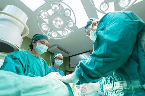 Koronaviruslu xəstəyə ağciyər köçürüldü