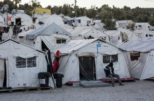 Yunanıstanda yerli sakinlər Miqrantların qəbulu mərkəzini yandırdılar - VİDEO