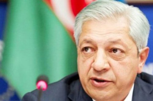 Tibbi maska qıtlığını kim yaradıb? – Qiymət 10 dəfə qaldırılıb