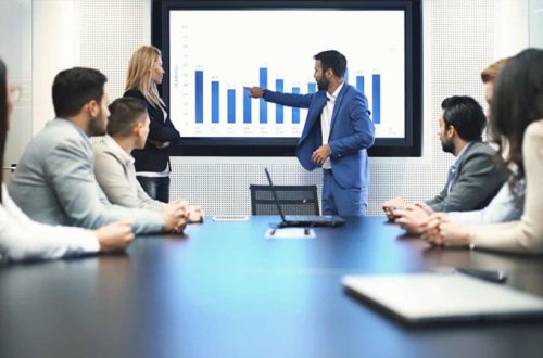 Millət vəkilinin oğlu Londonda şirkət açıb (FOTOFAKT)