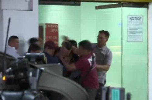 Onları girov götürən şəxsə BELƏ HÜCUM ETDİLƏR - VİDEO