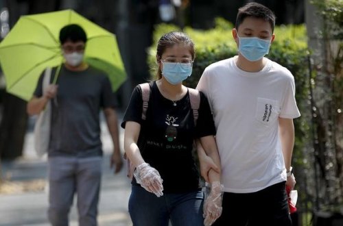 В Китае за сутки вылечилось от коронавируса в 22 раза больше людей, чем заболело