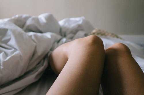 Qadın ehtiraslananda tər qoxusu da dəyişirmiş - ARAŞDIRMA