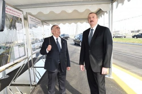 Президент Ильхам Алиев принял участие в открытии после реконструкции автодороги в Товузе